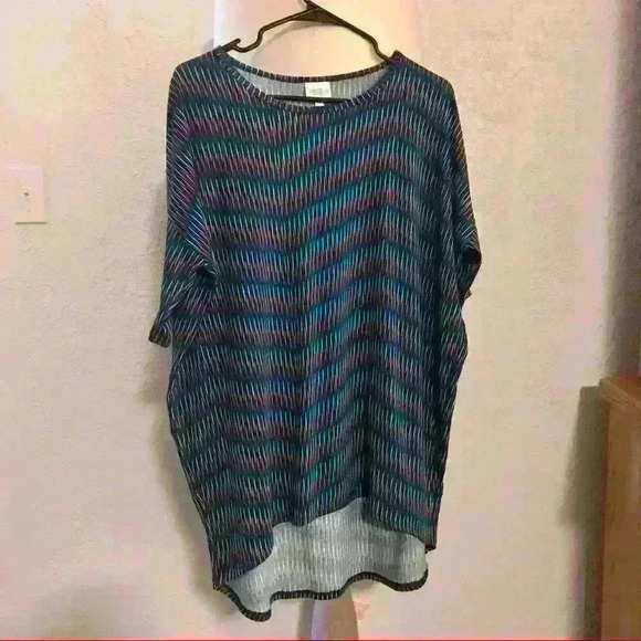 Lularoe Irma top size‎ Small 8-10 - Picture 7 of 8